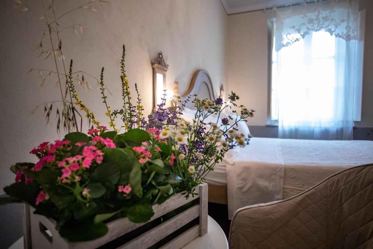 מונקאליירי B&B Villa Ricardi מראה חיצוני תמונה